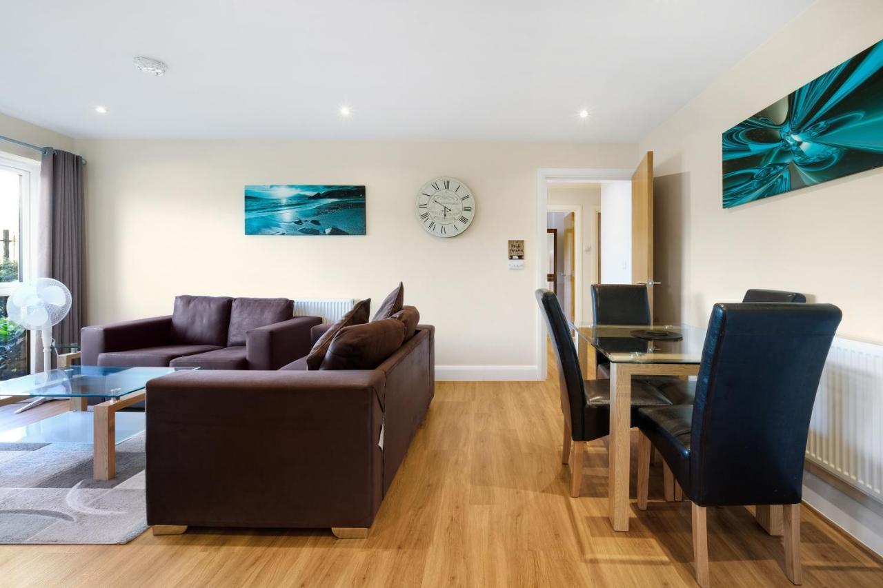 London Heathrow Living Serviced Apartments By Ferndale Stanwell ภายนอก รูปภาพ